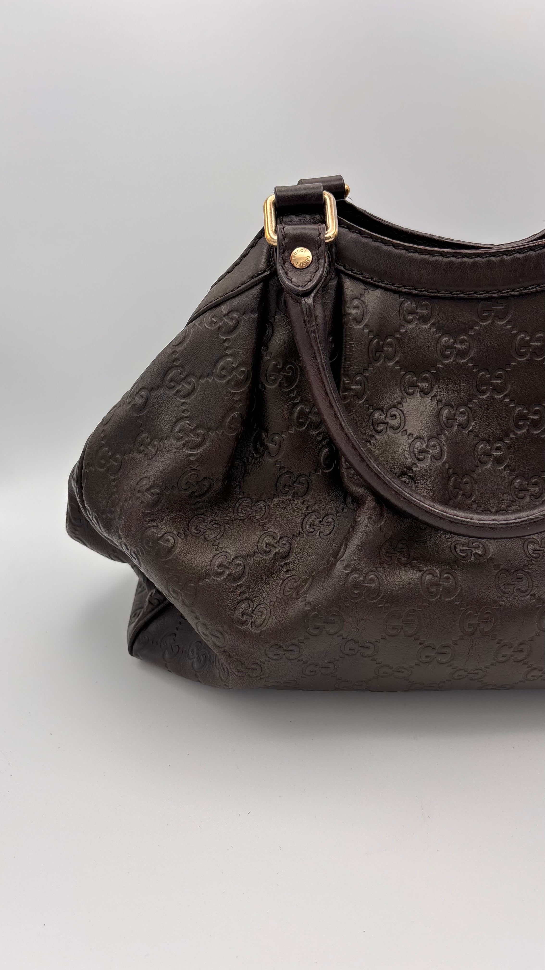 Dunkelbraune Gucci Sukey aus Leder