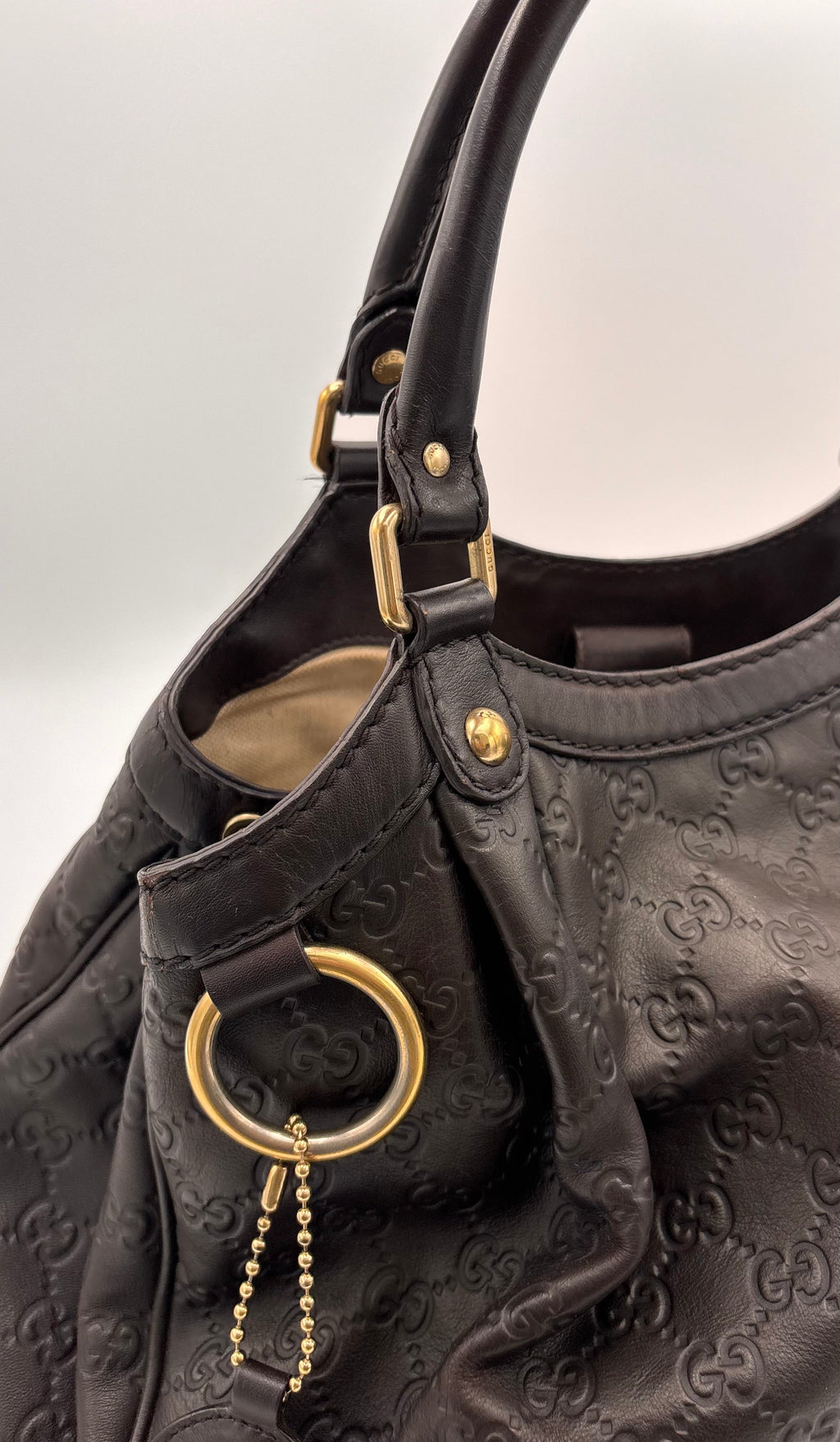 Dunkelbraune Gucci Sukey aus Leder