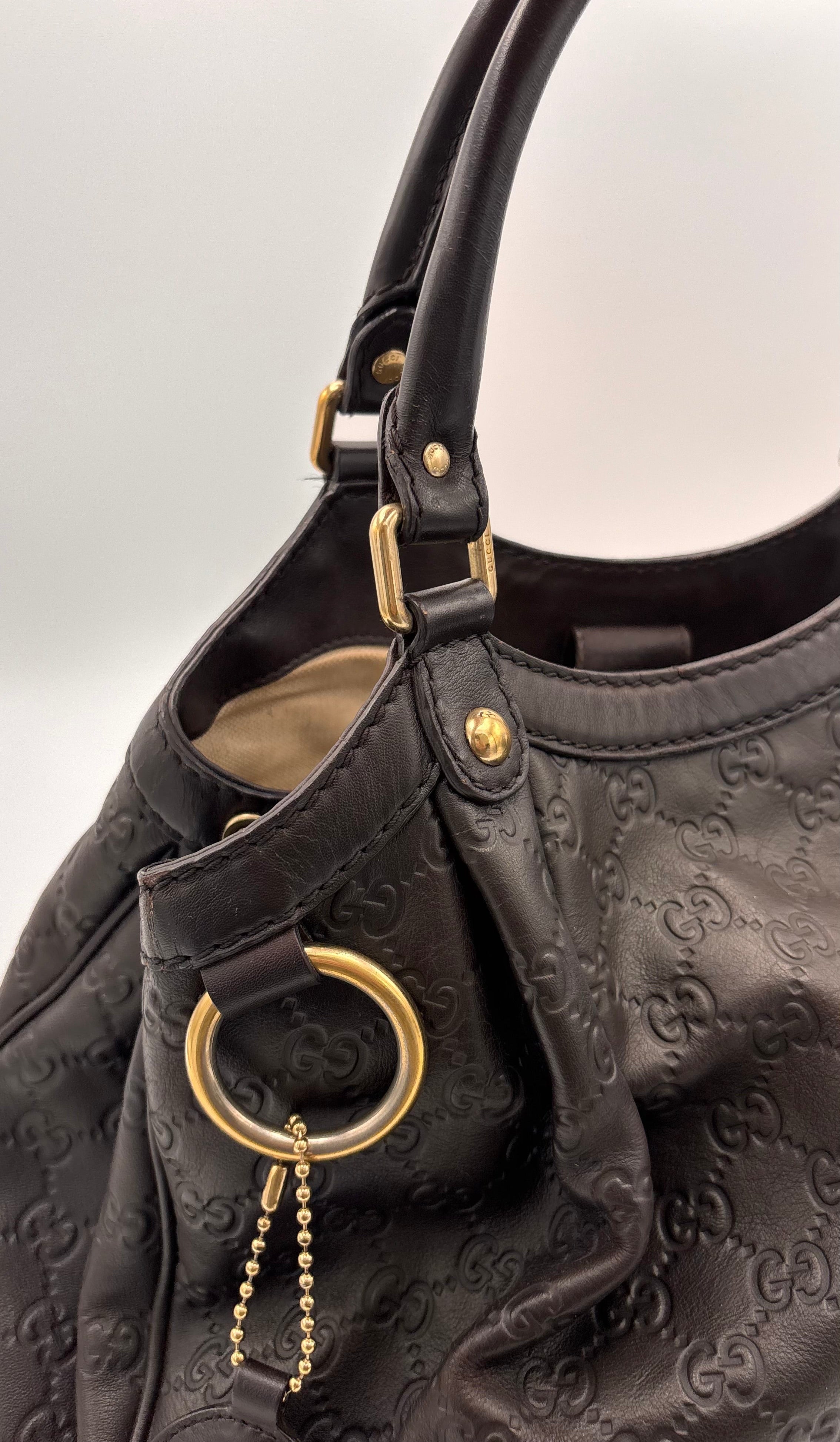 Dunkelbraune Gucci Sukey aus Leder