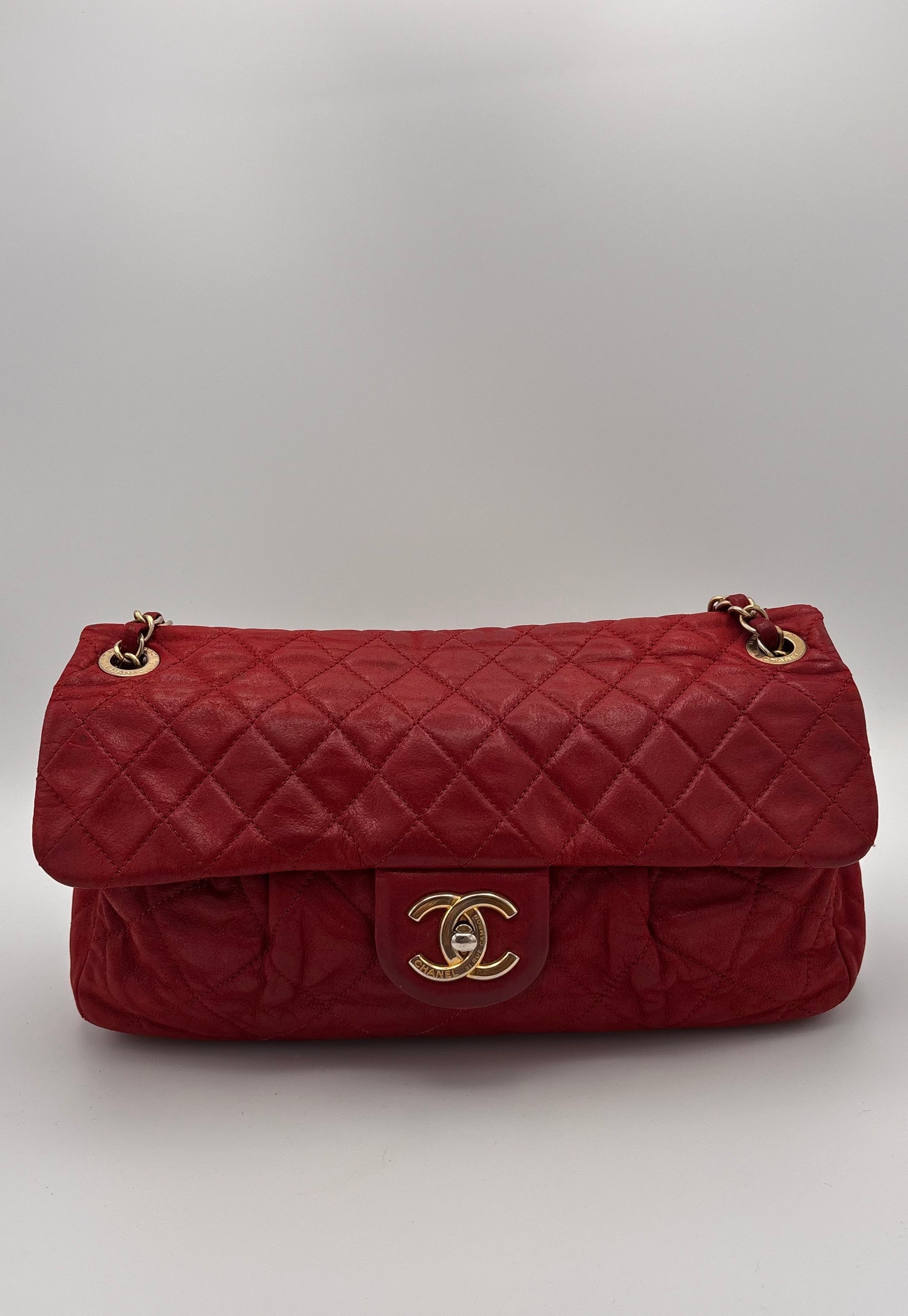Chanel Flap Bag mit goldener Hardware