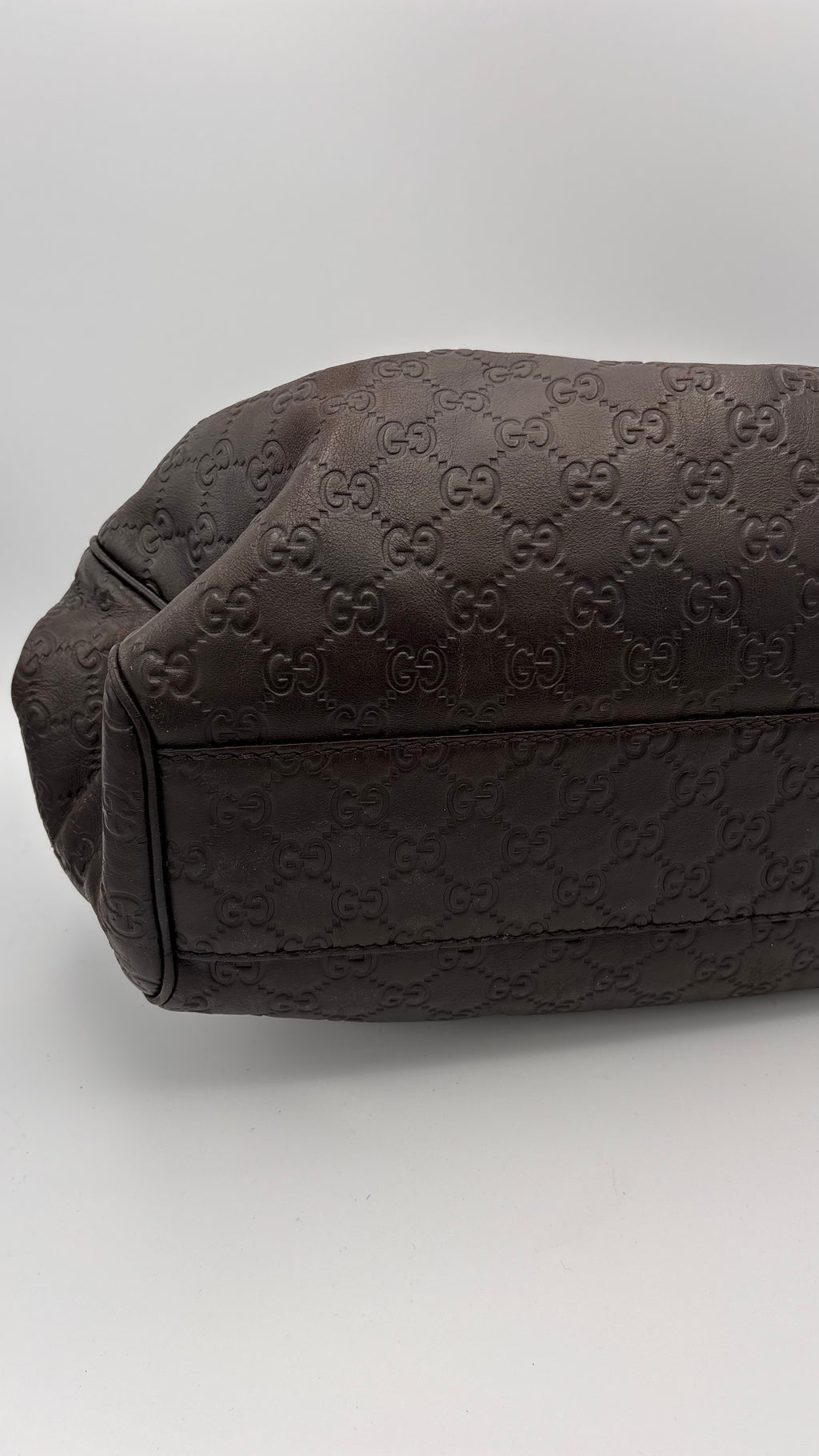 Dunkelbraune Gucci Sukey aus Leder