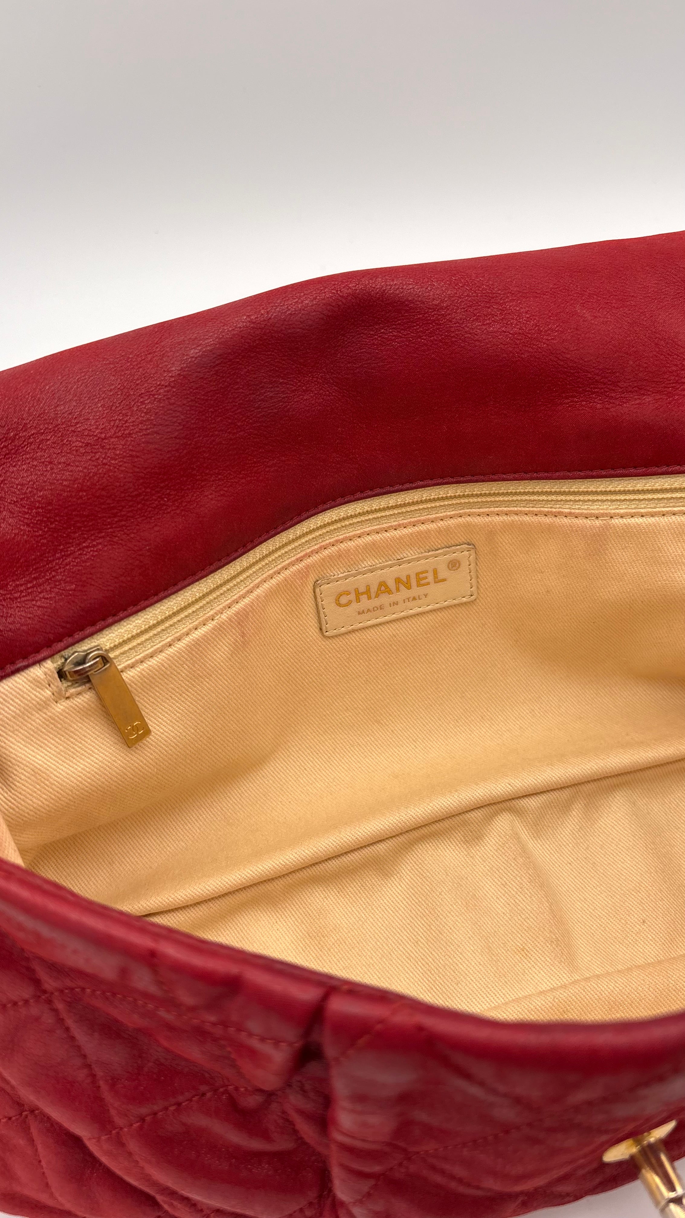 Chanel Flap Bag mit goldener Hardware