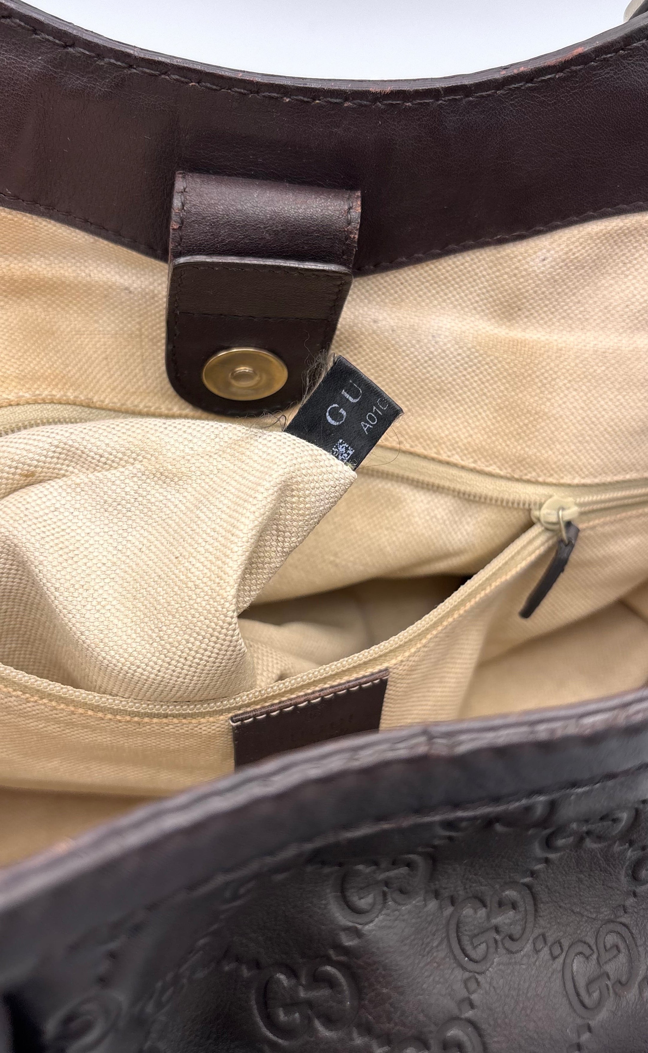 Dunkelbraune Gucci Sukey aus Leder