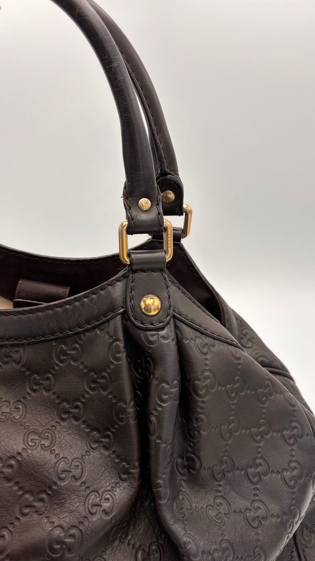 Dunkelbraune Gucci Sukey aus Leder
